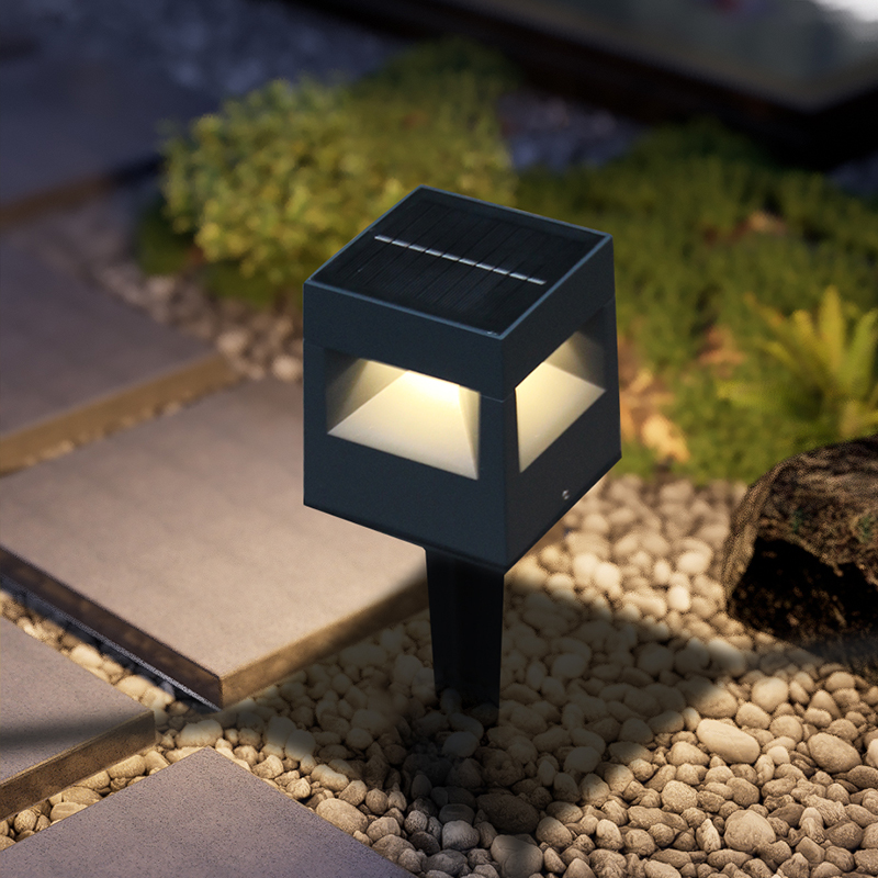 Square Solar Lawn Light With Ground Plug  11402-A-SOLAR